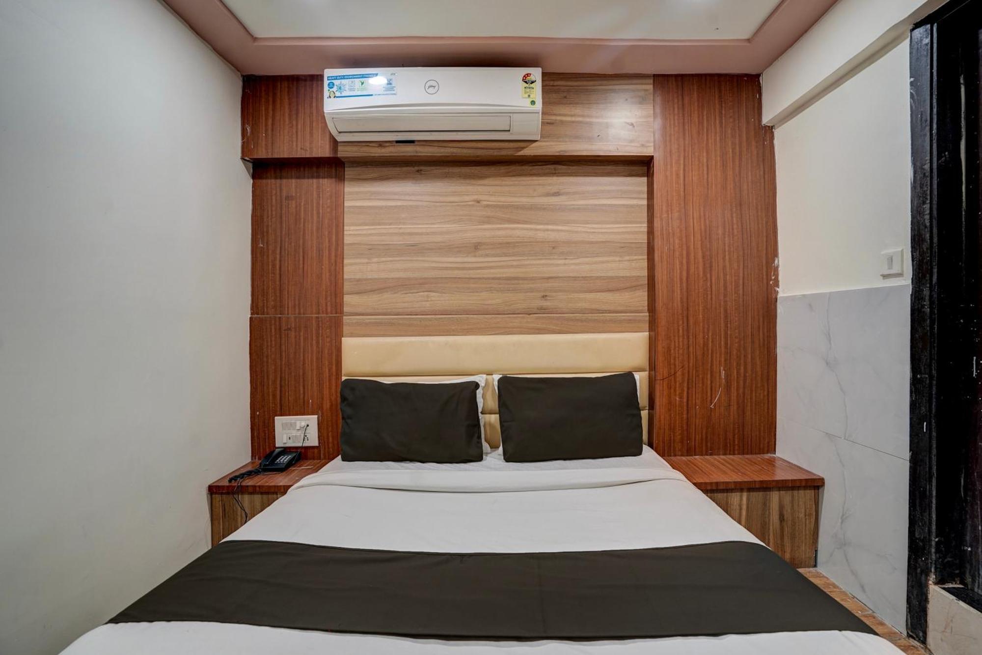 Hotel O Palak Palace Ahmedabad Exterior photo